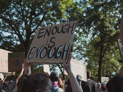 Paid protesters in Washington DC unrest near White House amid political tensions